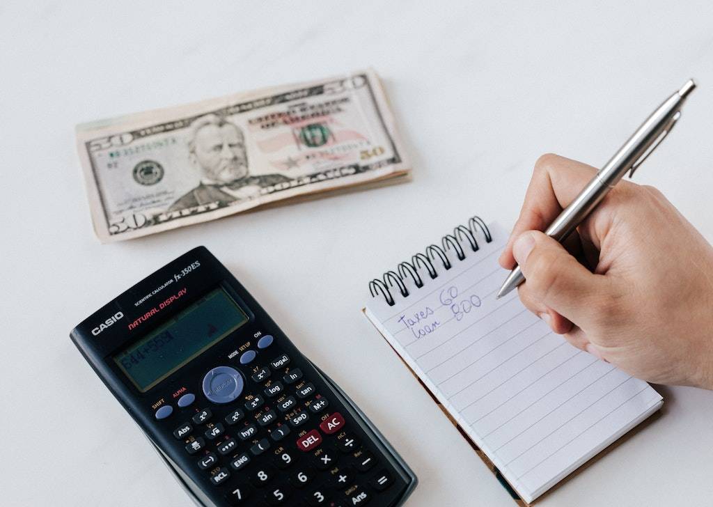 How to Budget for Summer Break: Money Saving Tips