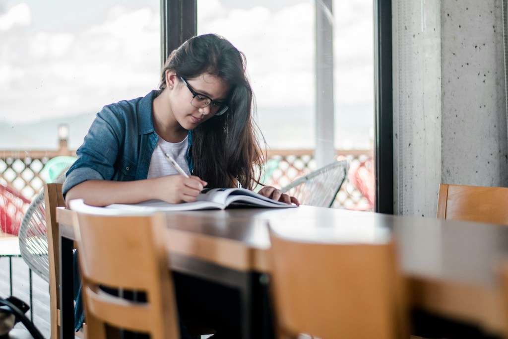 A comprehensive guide on how to get a scholarship for university
